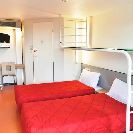 Premiere Classe Saint Nazaire - *