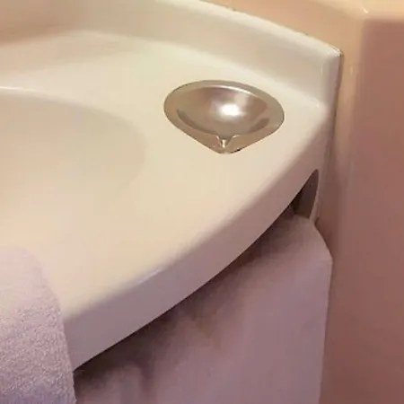 Premiere Classe Saint Nazaire - *